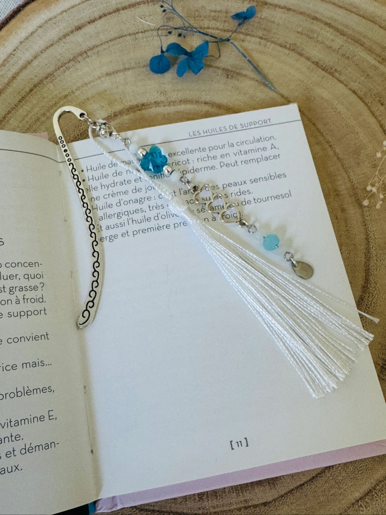 Marque-page fait main blanc & turquoise – photo 4
